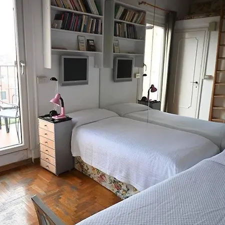 Attic Апартаменты *